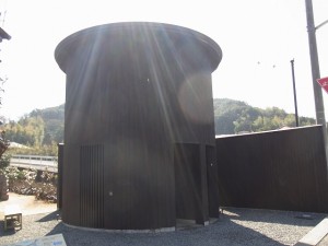 安藤忠雄設計の公衆トイレ